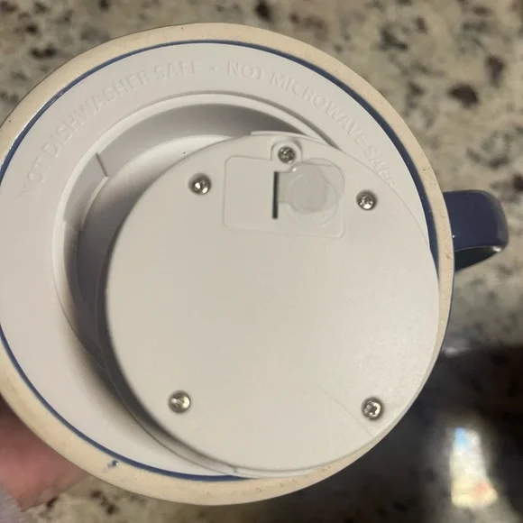 Disney’s Beauty and the Beast Musical Mug that Plays the song “Be Our Guest” NWT - Picture 8 of 12